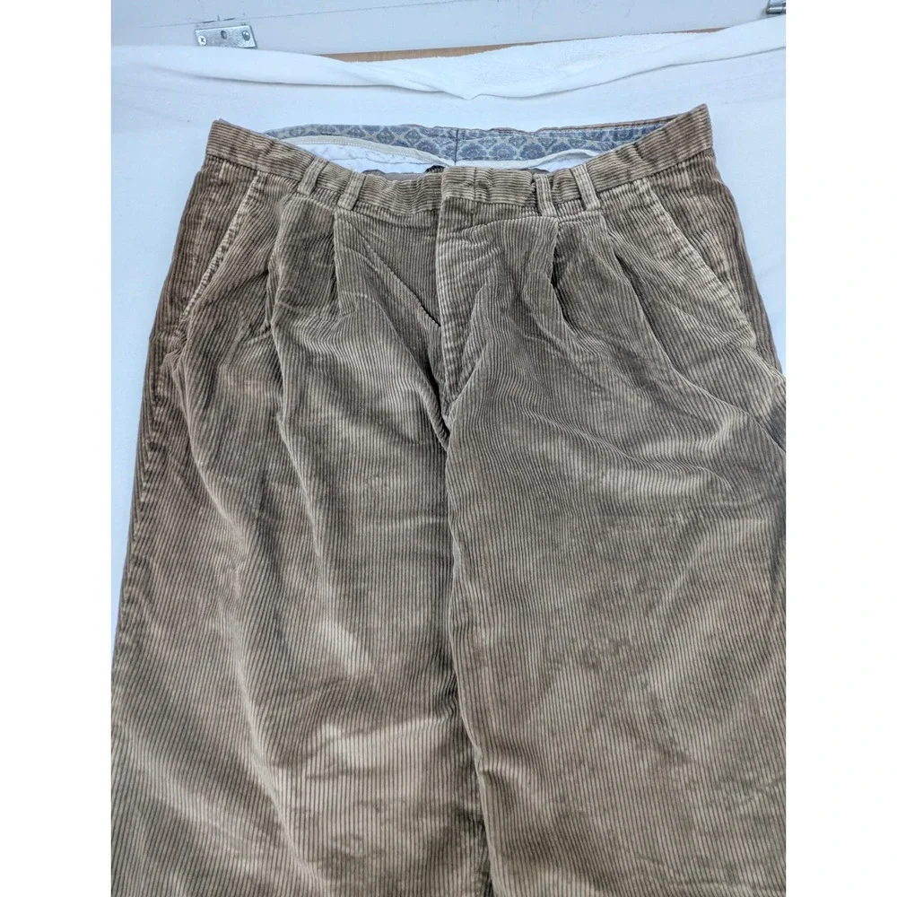 Eddie Bauer Mens Brown Corduroy Pleated Relaxed Fit Pants 36x28 Wide Wale Brown